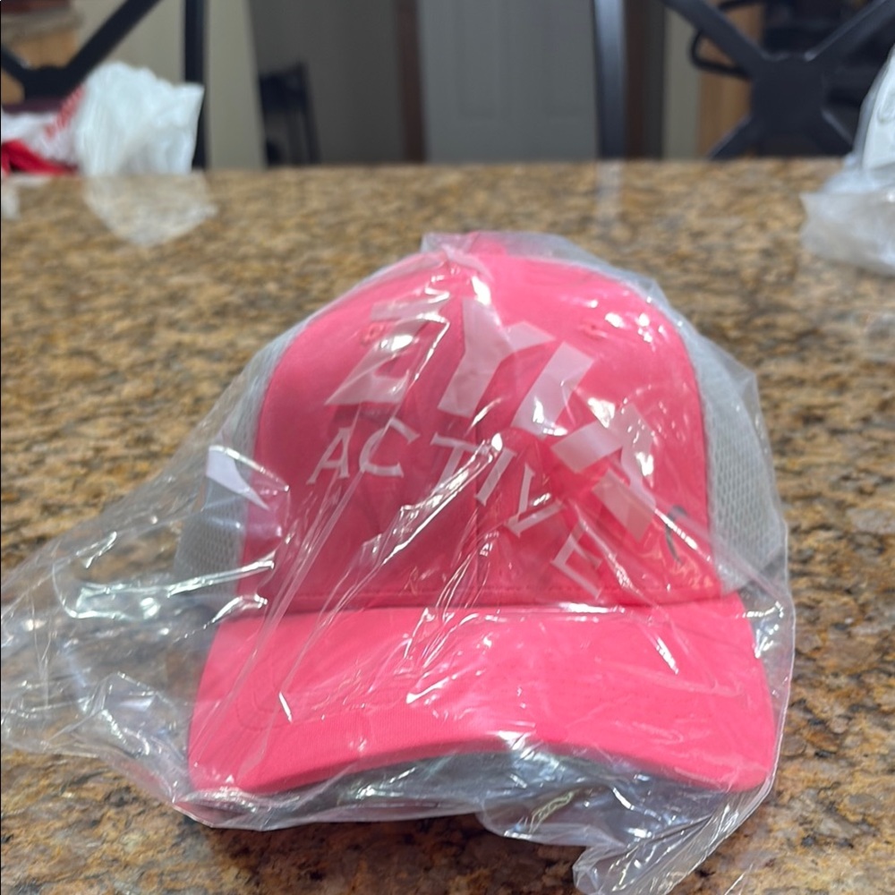 ZYIA Pink and white ponytail Hat